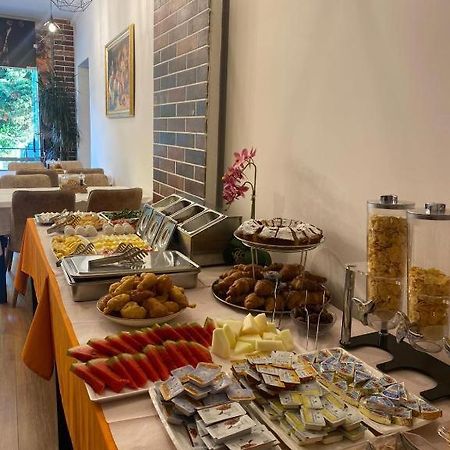 Crown Boutique Hotel Durrës Eksteriør bilde
