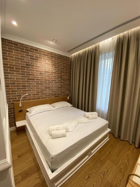 Crown Boutique Hotel Durrës Eksteriør bilde