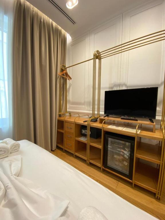 Crown Boutique Hotel Durrës Eksteriør bilde