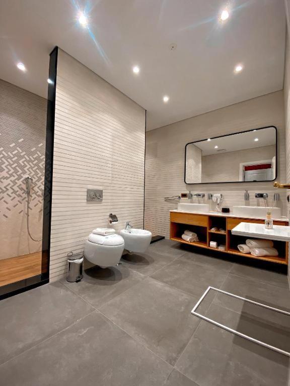 Crown Boutique Hotel Durrës Eksteriør bilde