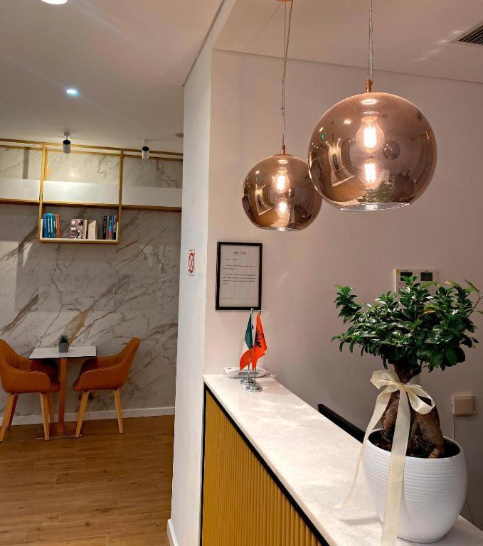 Crown Boutique Hotel Durrës Eksteriør bilde