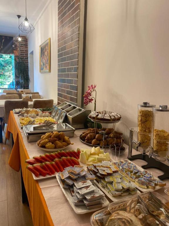 Crown Boutique Hotel Durrës Eksteriør bilde